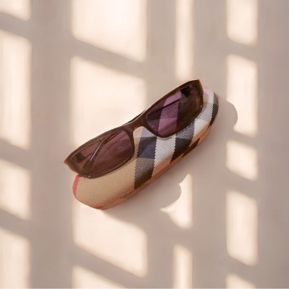 Burberry Sunglasses - Picture 2 of 5